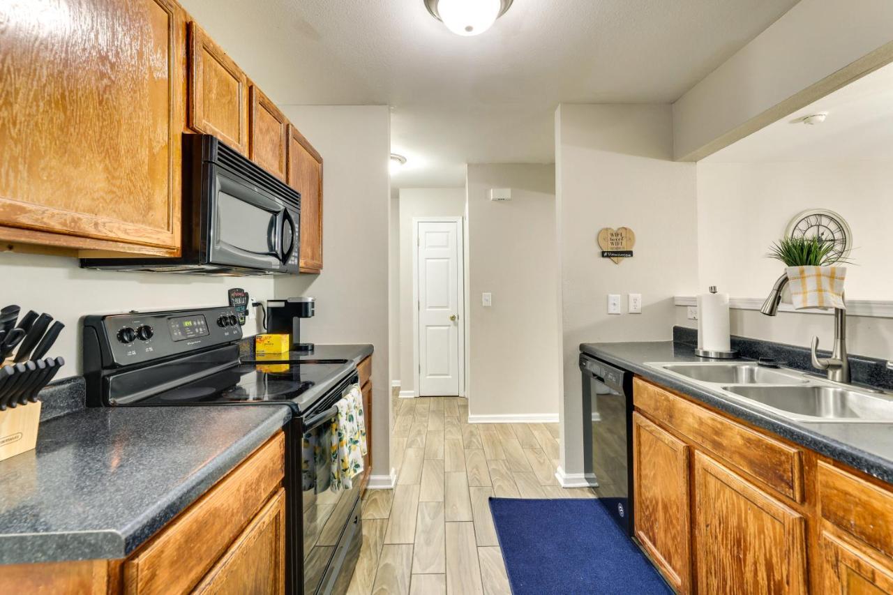 Charming North Charleston Townhome - Pets Welcome! エクステリア 写真