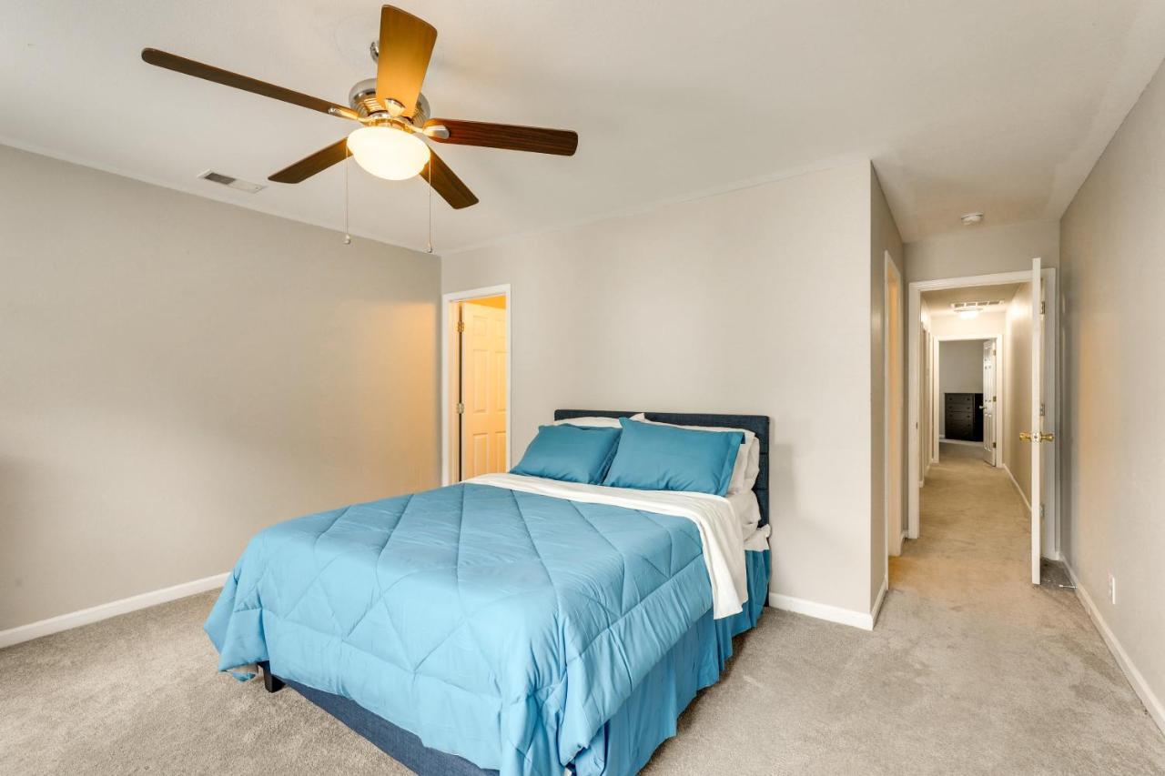 Charming North Charleston Townhome - Pets Welcome! エクステリア 写真