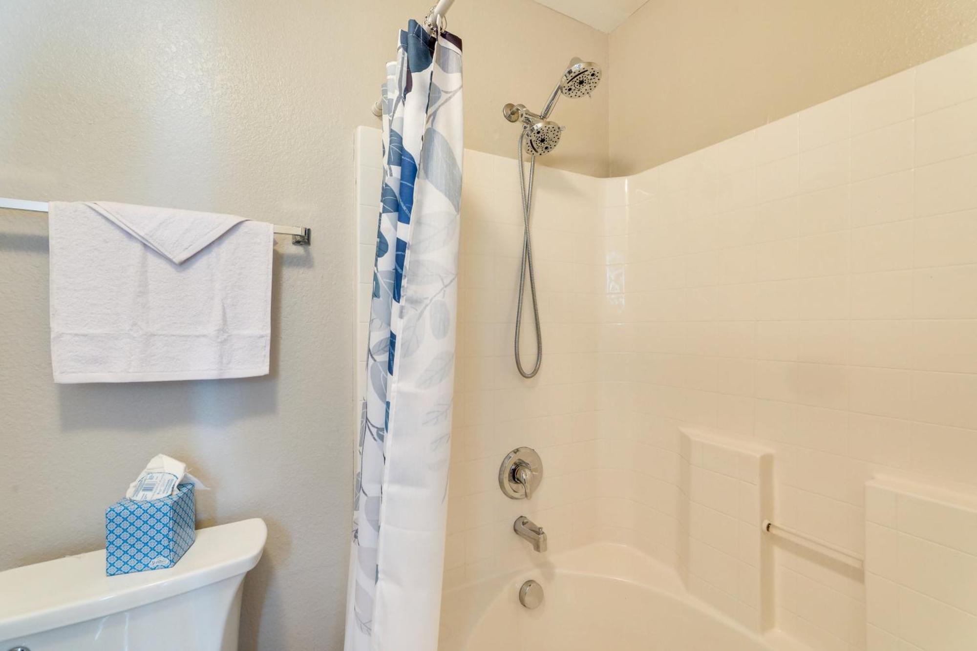 Charming North Charleston Townhome - Pets Welcome! エクステリア 写真
