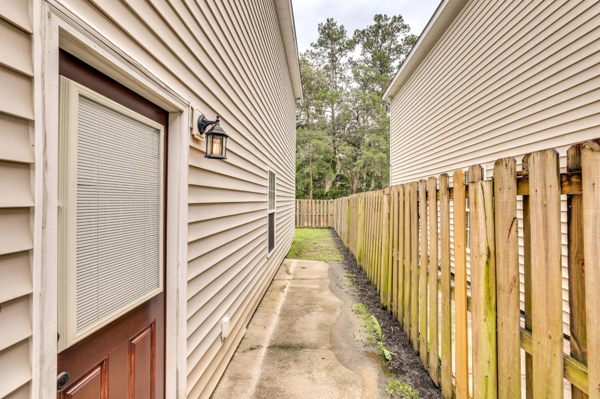 Charming North Charleston Townhome - Pets Welcome! エクステリア 写真
